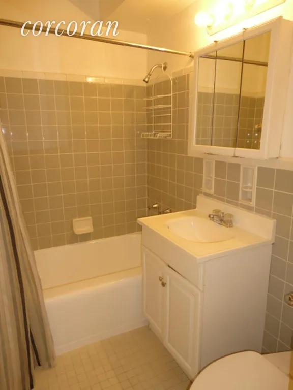 New York City Real Estate | View 191 Willoughby Street, 12F | Bathroom | View 5