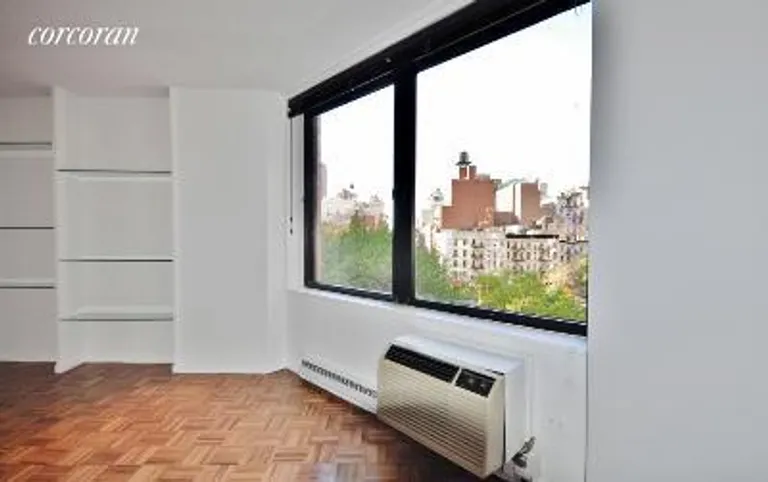 New York City Real Estate | View 1619 Third Avenue, 6D | room 3 | View 4