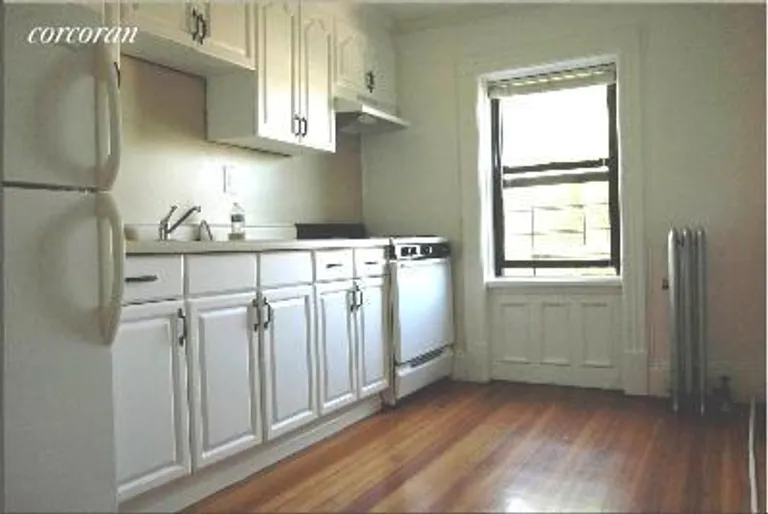 New York City Real Estate | View 817 Lincoln Place, Top floor | room 3 | View 4