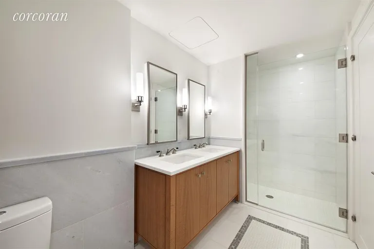 New York City Real Estate | View 2150 Broadway, 10G | 2nd Bathroom | View 9