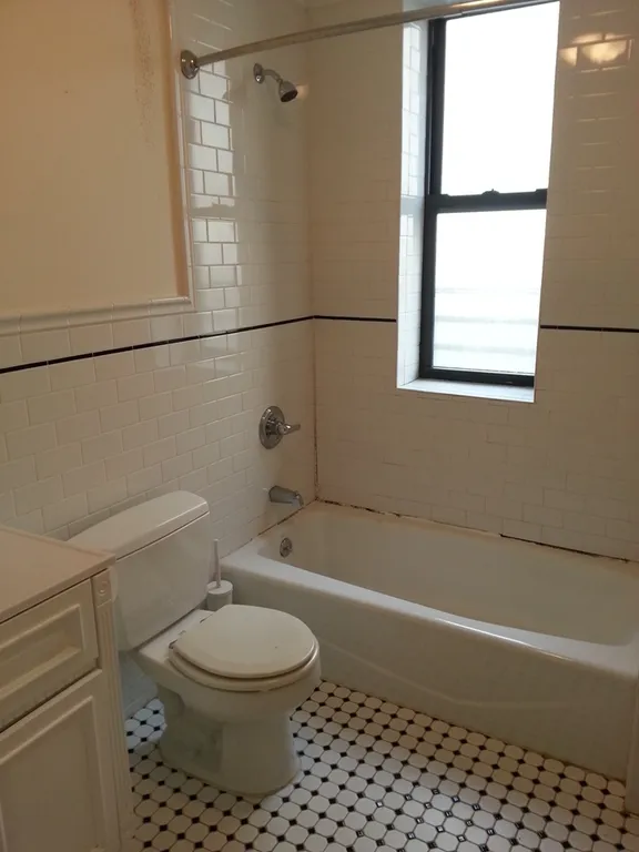 New York City Real Estate | View 547 4th Street, 1L | room 9 | View 10