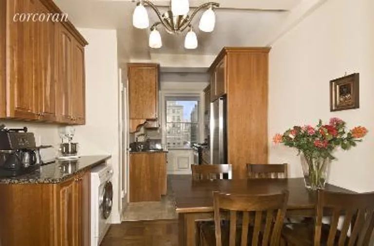 New York City Real Estate | View 470 West End Avenue, 12G | room 1 | View 2