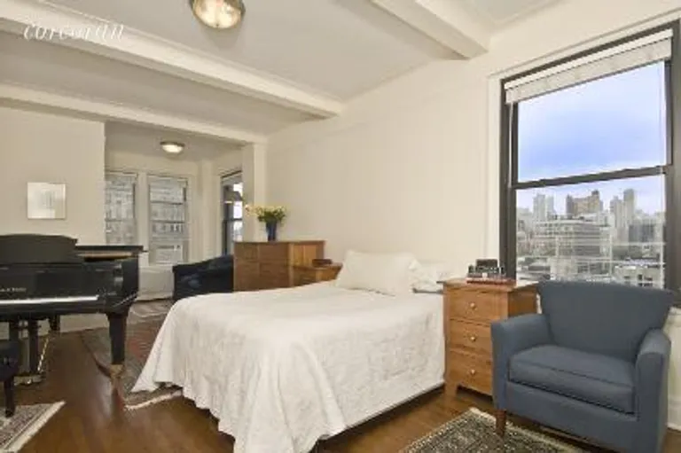New York City Real Estate | View 470 West End Avenue, 12G | room 2 | View 3