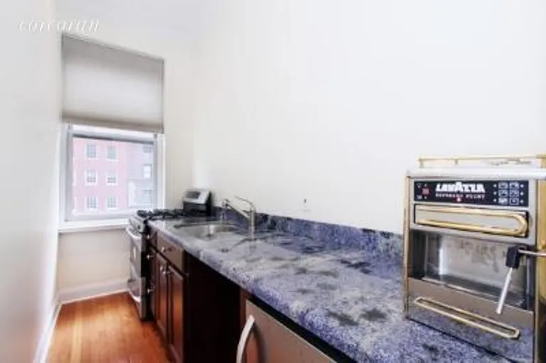 New York City Real Estate | View 59 East 72nd Street, 4B | room 2 | View 3