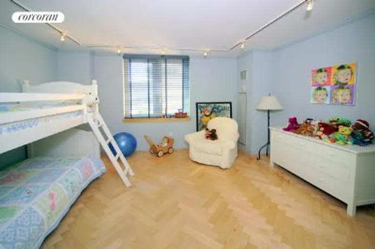 New York City Real Estate | View 188 East 78th Street, 9A | room 3 | View 4