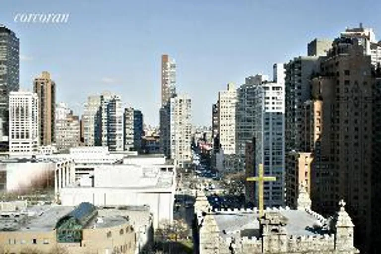 New York City Real Estate | View 2 Columbus Avenue, 18B | 2 Beds, 3 Baths | View 1