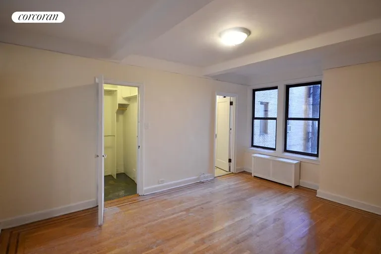 New York City Real Estate | View 201 West 77th Street, 8C | room 4 | View 5