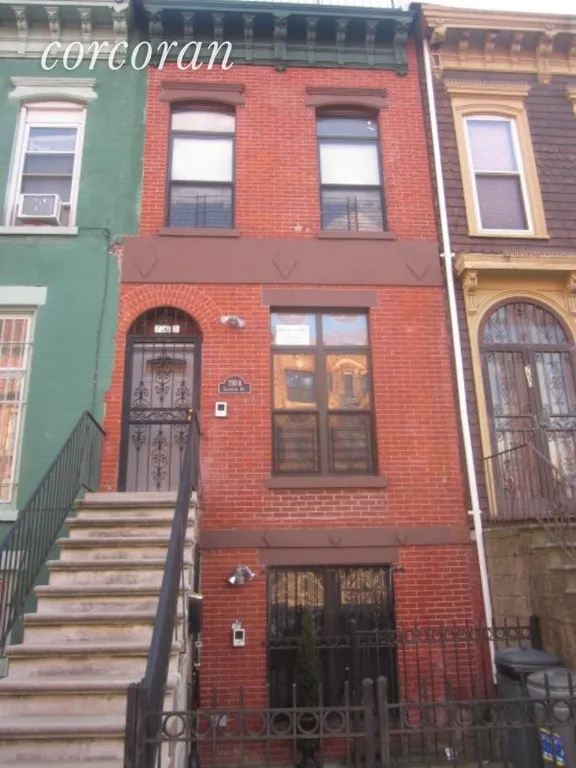 New York City Real Estate | View 750A Lafayette Avenue, 1 | 3 Beds, 1 Bath | View 1