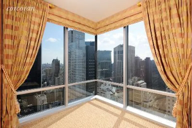 New York City Real Estate | View 15 West 53rd Street, 39AF | room 2 | View 3