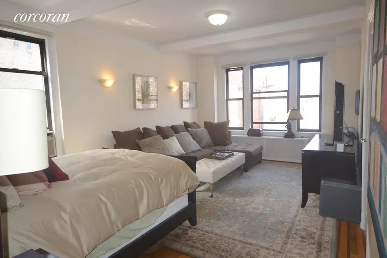New York City Real Estate | View 201 West 77th Street, 3G | room 1 | View 2