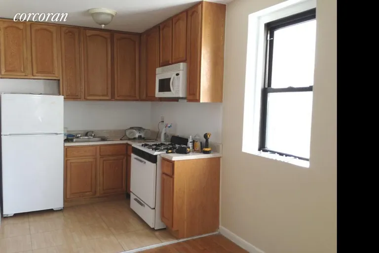 New York City Real Estate | View 21-27 33rd Street, 5F | room 1 | View 2