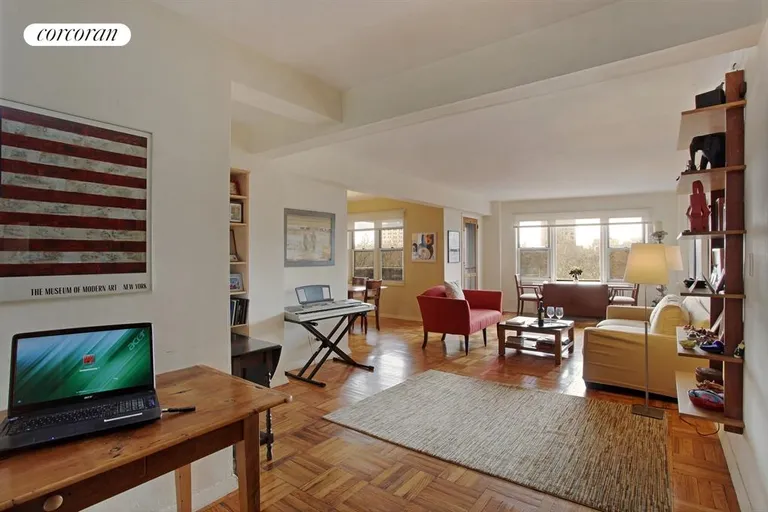 New York City Real Estate | View 34 Plaza Street East, 603 | Living Room | View 2