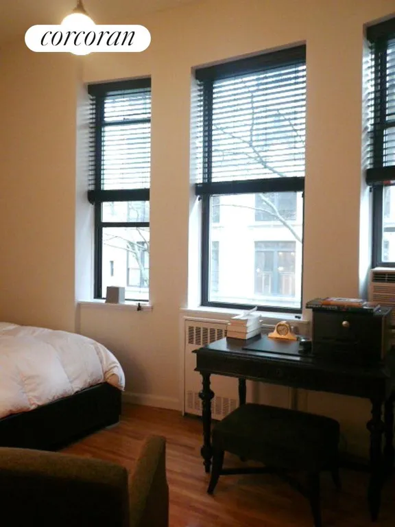 New York City Real Estate | View 305 West 92nd Street, 2A | room 4 | View 5