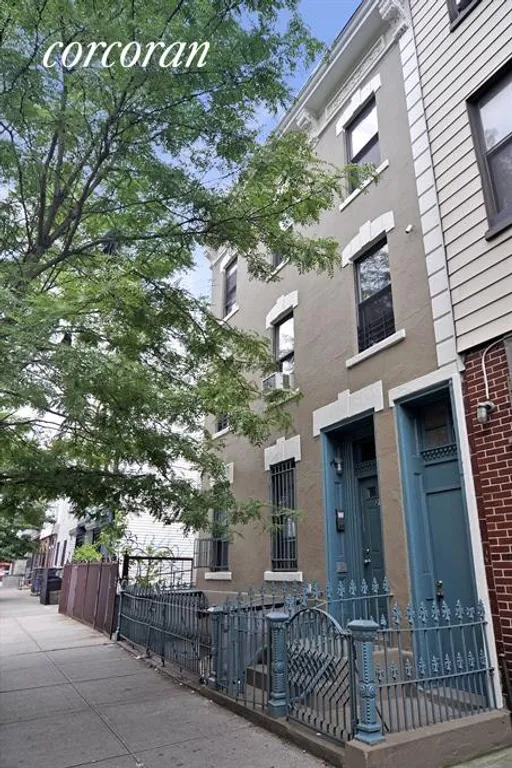 New York City Real Estate | View 212 Montrose Avenue, 3 | 1 Bed, 1 Bath | View 1