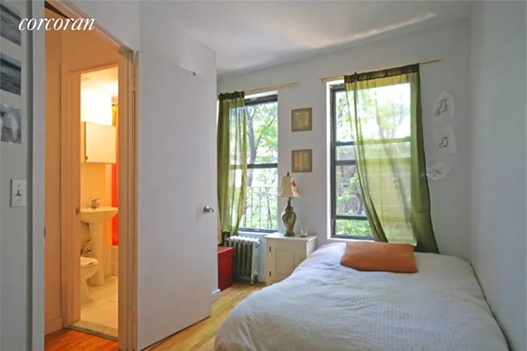 New York City Real Estate | View 163 Montrose Avenue, 2R | 2 Beds, 1 Bath | View 1