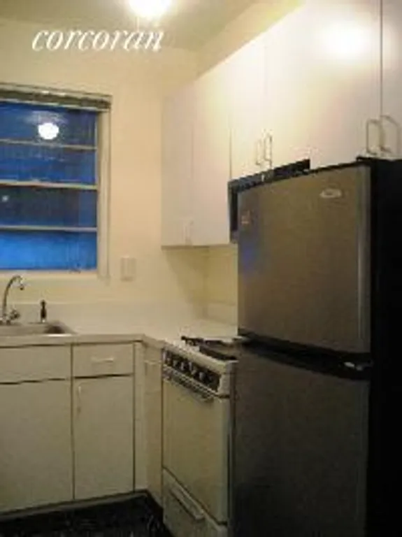 New York City Real Estate | View 310 East 49th Street, 4D | room 3 | View 4