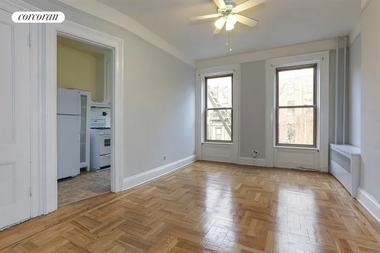 New York City Real Estate | View 305 Vanderbilt Avenue, 2 | Living Room | View 9