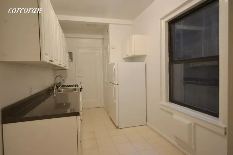 New York City Real Estate | View 133 West 71st Street, 33 | room 1 | View 2