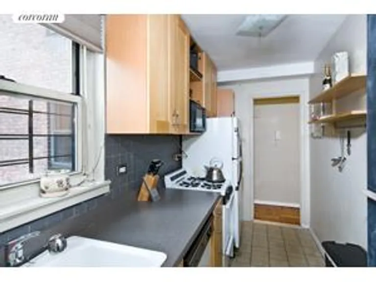 New York City Real Estate | View 233 East 69th Street, 5K | room 1 | View 2