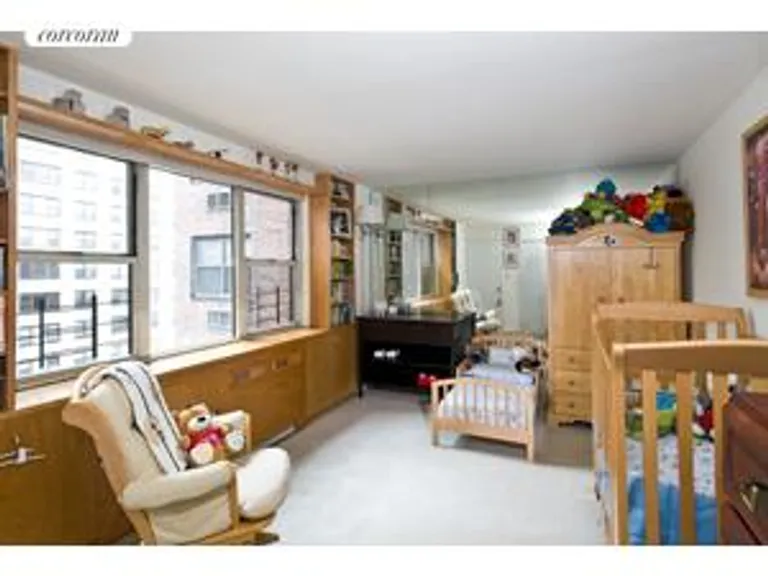 New York City Real Estate | View 233 East 69th Street, 5K | room 2 | View 3