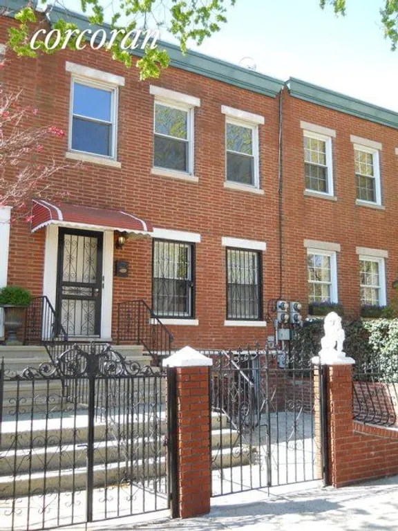 New York City Real Estate | View 66 Sharon Street, 2 | 3 Beds, 1 Bath | View 1