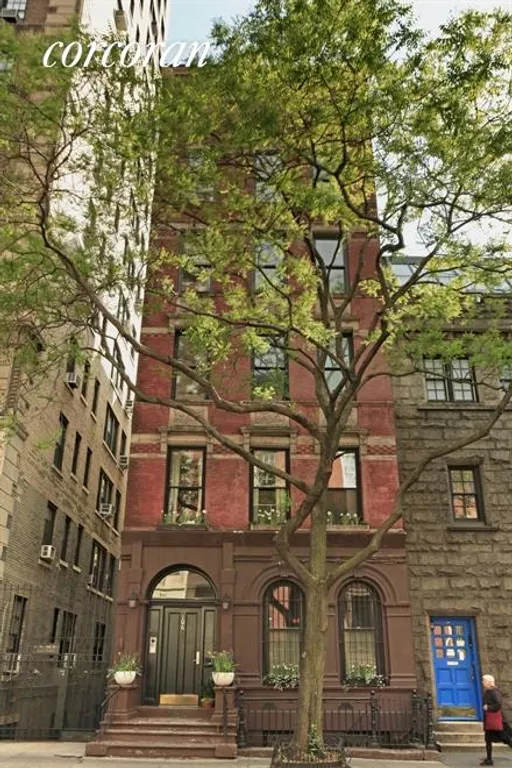 New York City Real Estate | View 106 Waverly Place, PH | Front View | View 8