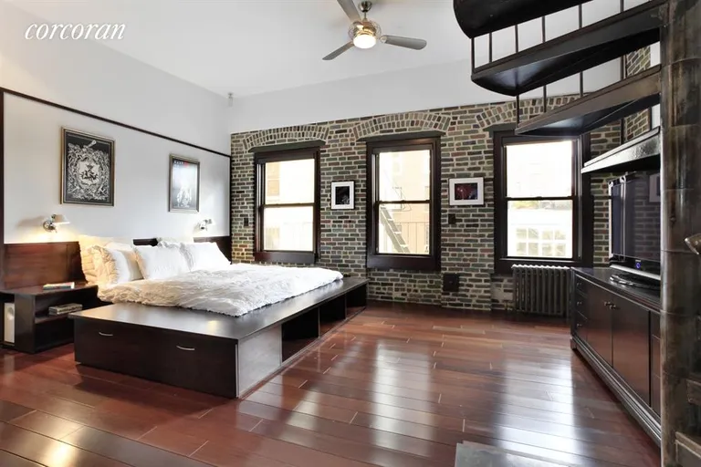 New York City Real Estate | View 106 Waverly Place, PH | Bedroom | View 6