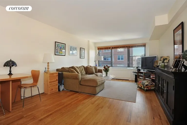 New York City Real Estate | View 10 West 15th Street, 1404 | Living Room | View 5