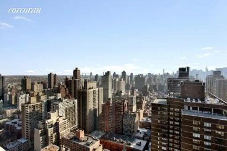 New York City Real Estate | View 200 East 89th Street, 38E | room 3 | View 4