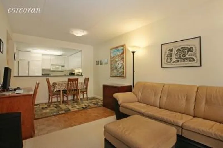 New York City Real Estate | View 110 West 90th Street, 4H | Dining Room | View 2