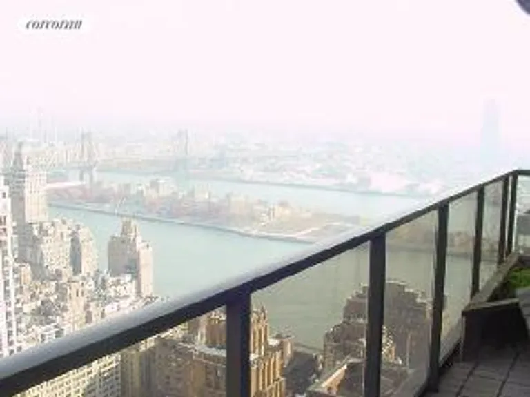 New York City Real Estate | View 100 United Nations Plaza, PH47C | room 4 | View 5