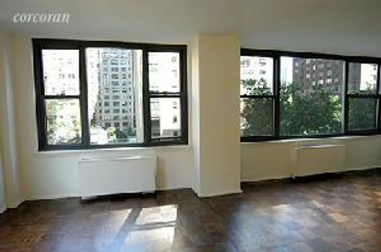 New York City Real Estate | View 176 East 71st Street, 5B | room 1 | View 2