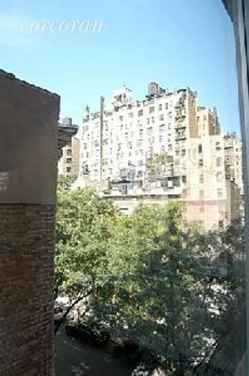 New York City Real Estate | View 176 East 71st Street, 5B | room 2 | View 3