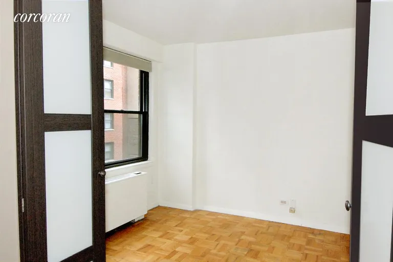 New York City Real Estate | View 301 East 64th Street, 4L | room 2 | View 3
