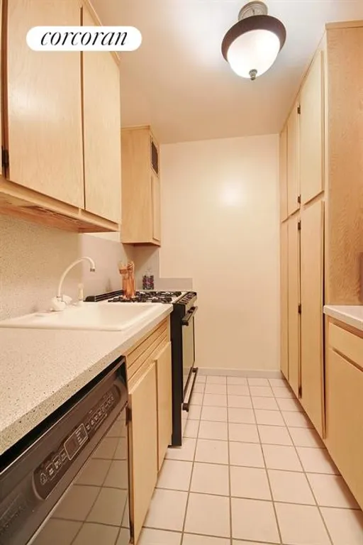 New York City Real Estate | View 245 East 25th Street, 5J | Kitchen | View 3