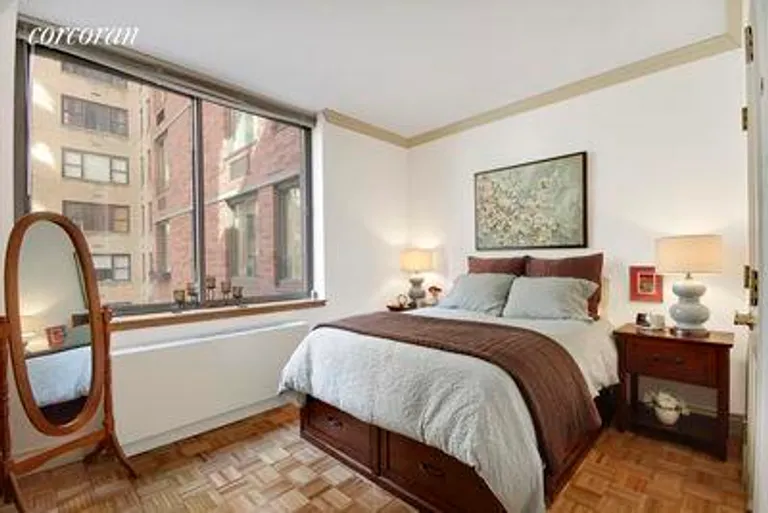 New York City Real Estate | View 400 East 90th Street, 3I | room 1 | View 2