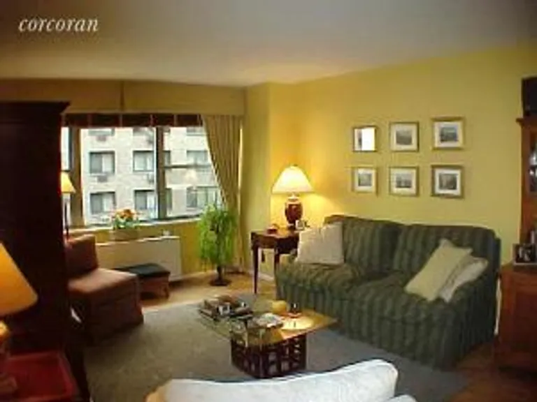 New York City Real Estate | View 10 West 15th Street, 407 | 1 Bed, 1 Bath | View 1