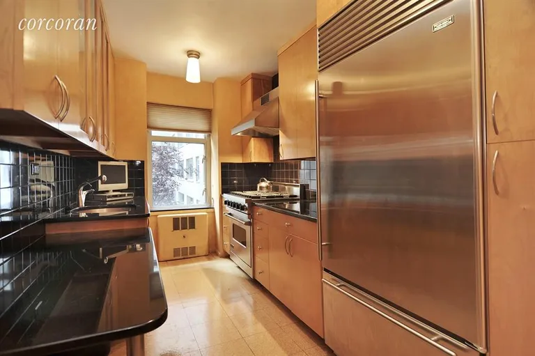 New York City Real Estate | View 200 East 57th Street, 4D | Kitchen | View 2