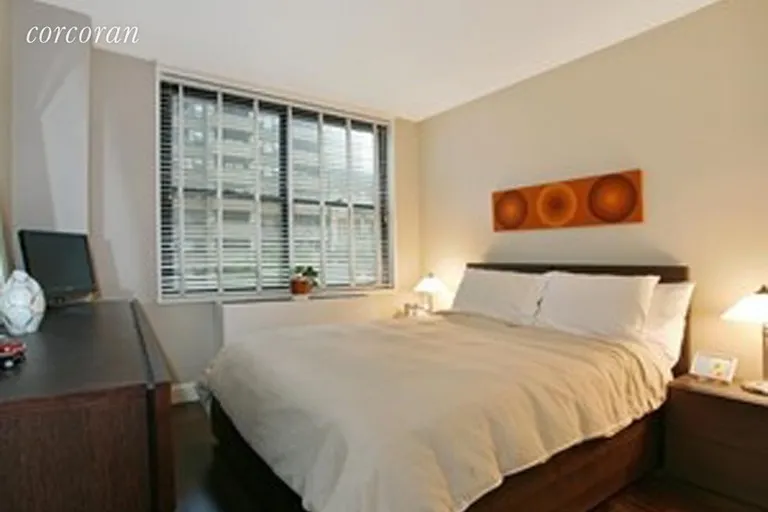 New York City Real Estate | View 301 East 87th Street, 3C | room 1 | View 2