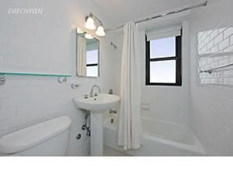 New York City Real Estate | View 115 East 9th Street, 16L | room 2 | View 3