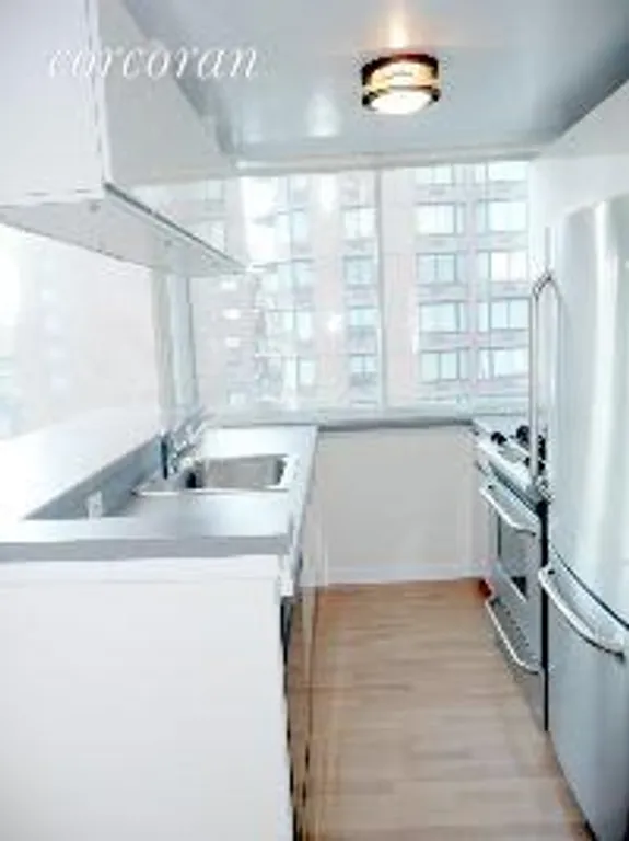 New York City Real Estate | View 404 East 79th Street, 11B | room 2 | View 3