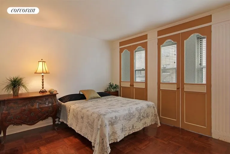 New York City Real Estate | View 150 East 61st Street, 12J | Alcove area with Queen size bed | View 2