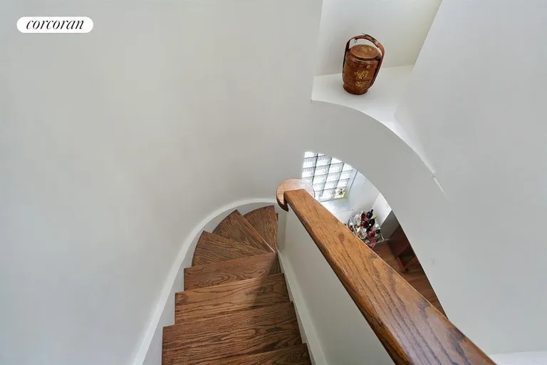 New York City Real Estate | View 30 East 76th Street, 10C | Staircase | View 3