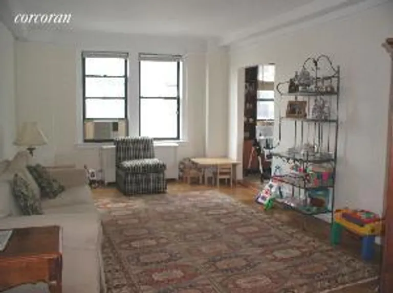 New York City Real Estate | View 174 West 76th Street, 11J | 2 Beds, 1 Bath | View 1