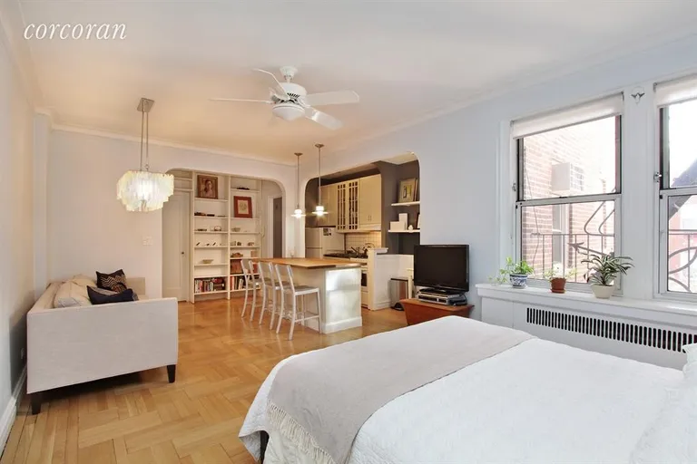 New York City Real Estate | View 325 East 77th Street, 5F | Living Room | View 2
