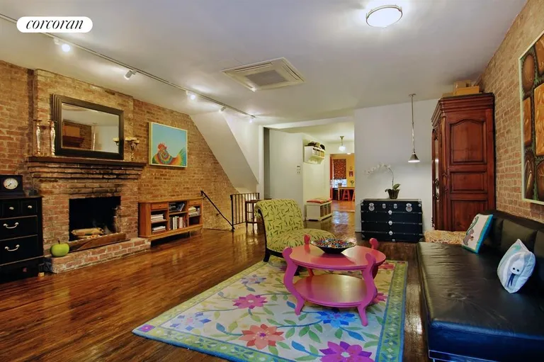 New York City Real Estate | View 121 West 77th Street, GARDEN | Living Room | View 3