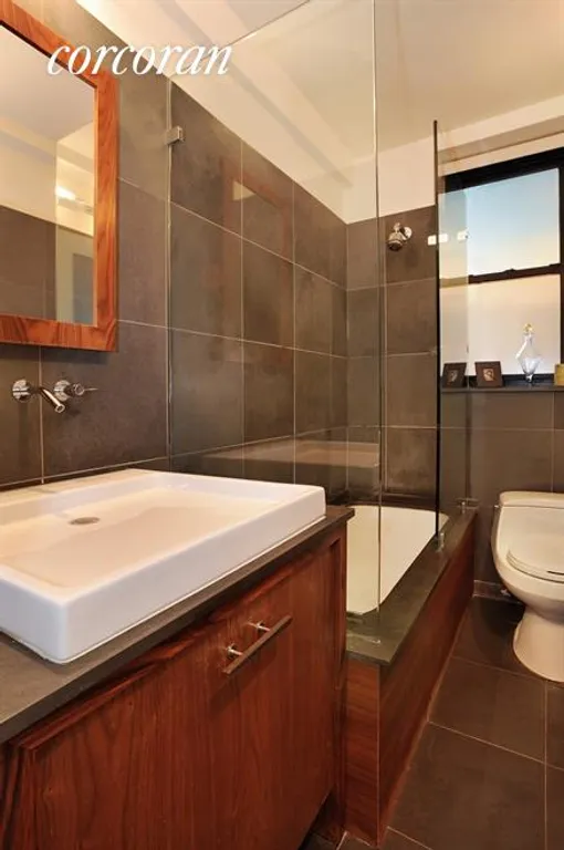 New York City Real Estate | View 235 East 22Nd Street, 5Q | Bathroom | View 4