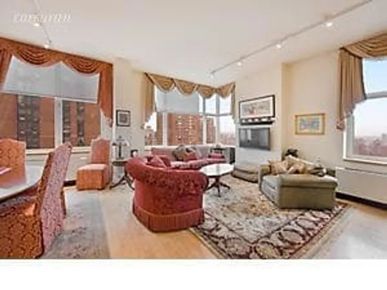 New York City Real Estate | View 1760 Second Avenue, 26A | 3 Beds, 3 Baths | View 1