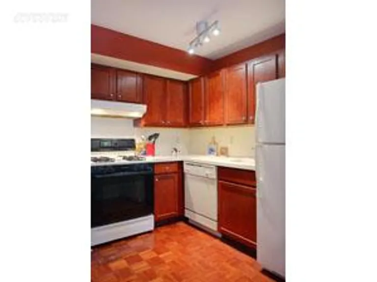 New York City Real Estate | View 156 Sackett Street, 5A | room 1 | View 2