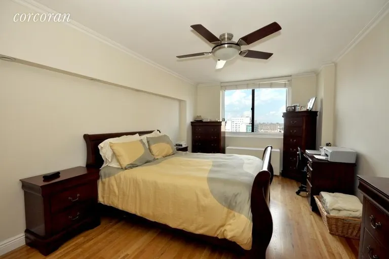 New York City Real Estate | View 345 East 93rd Street, 20H | Bedroom | View 5